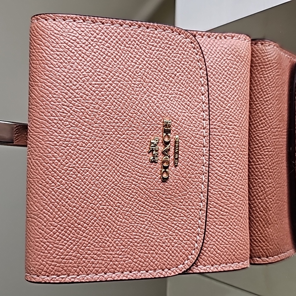 COACH F87588 Peach Crossgrain Leather Compact Trifold Wallet EUC - Picture 3 of 9